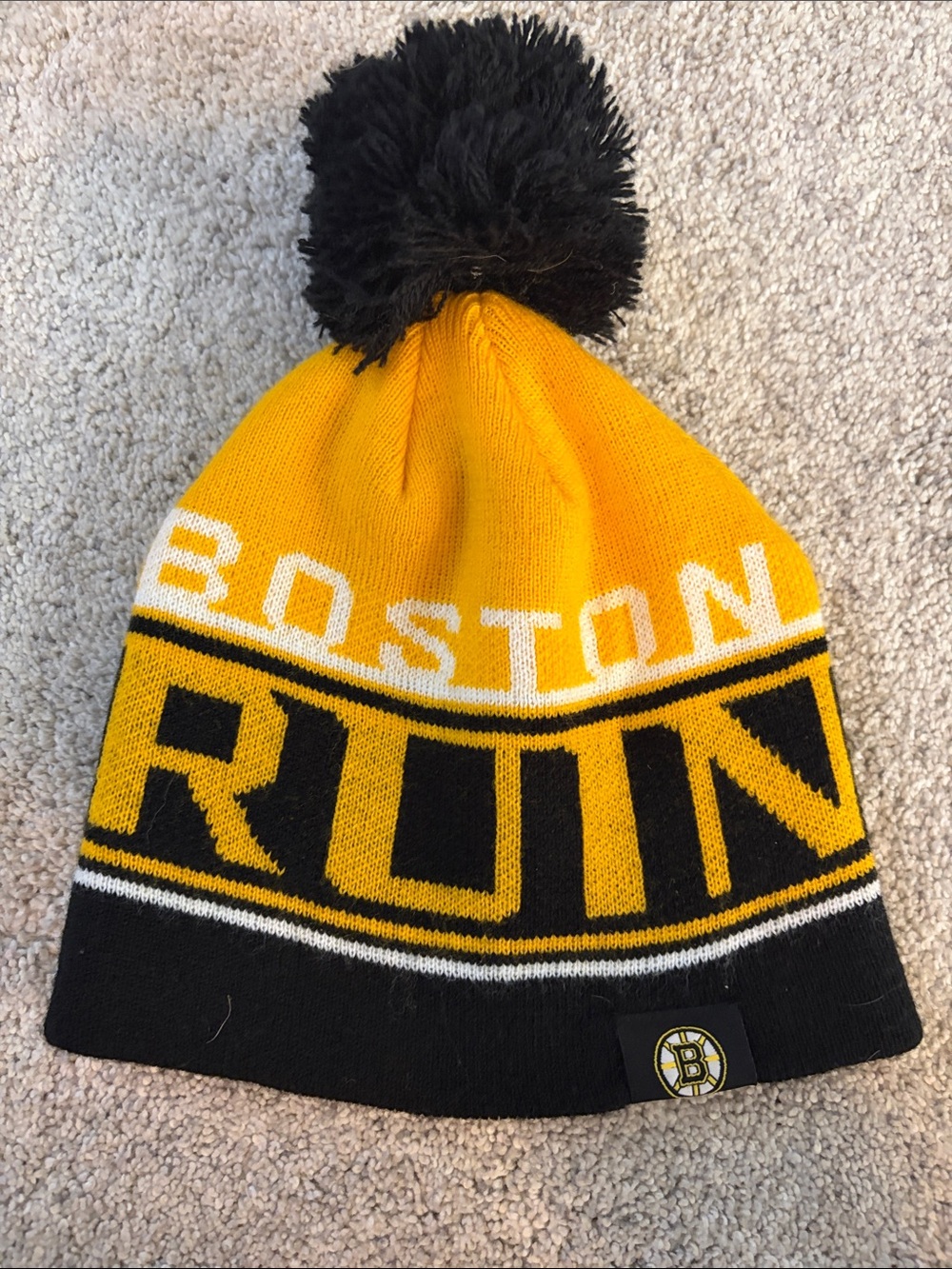 NHL Boston Bruins Youth Pom Beanie - Black & Gold
